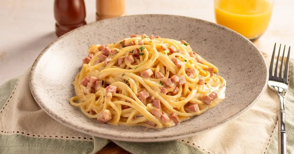 Carbonara com Mortadela