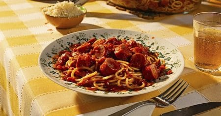 Espaguete com Salsicha Sadia