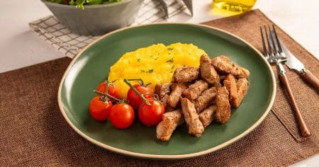 Filé Mignon em Tiras com Purê de Mandioquinha