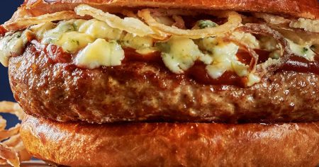 Hambúrguer Speciale com Molho Barbecue e Gorgonzola