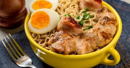 Macarrão Instantêneo com Carne de Lomo Suino Sadia