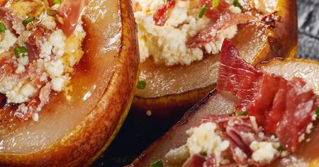 Pêras Assadas com Crispy de Presunto Tipo Parma Sadia Speciale
