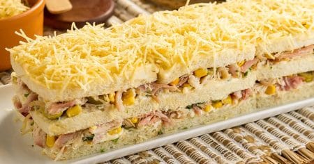 Torta de Frango com Pão de Forma