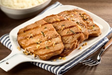Bifes de lombo com alecrim e alho