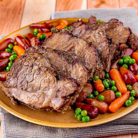 Receita de Acém Assado com Pinhão Salteado na Manteiga