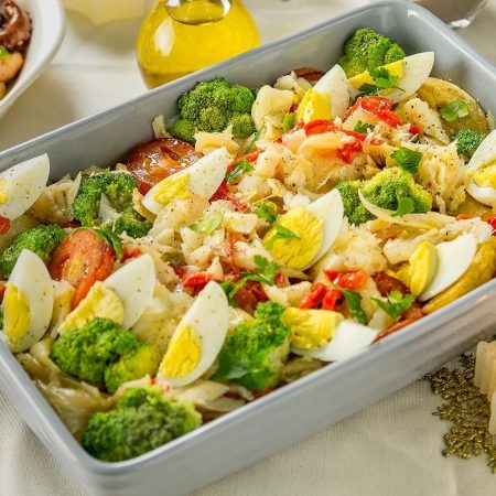 Receita de Bacalhau ao forno com batatas rústicas