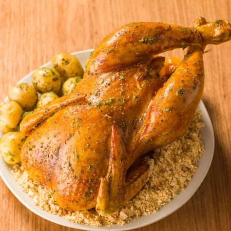 Receita de Frango Caipira Com Batata Bolinha e Farofa