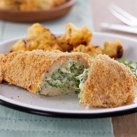Receita de Frango Empanado Recheado com Creme de Brócolis