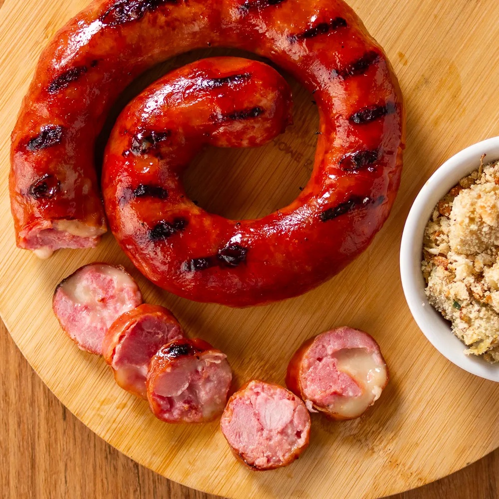 Receita de Linguiça de Pernil com Provolone Acompanhado de Farofa de Alcachofra