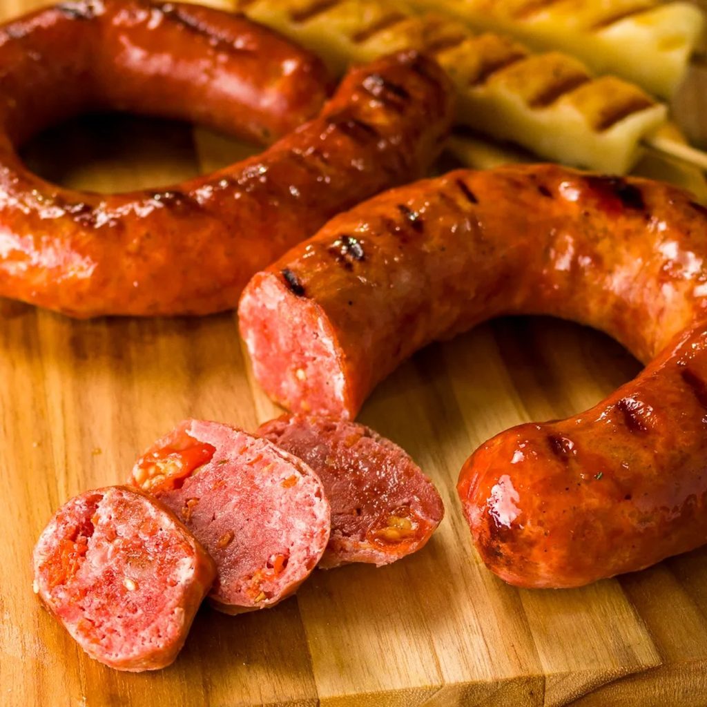 Receita de Linguiça suína com pimenta biquinho acompanhada de queijo coalho
