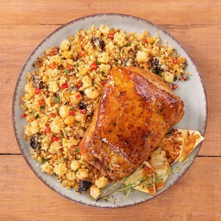 Receita de Pernil suíno com farofa apimentada de abacaxi