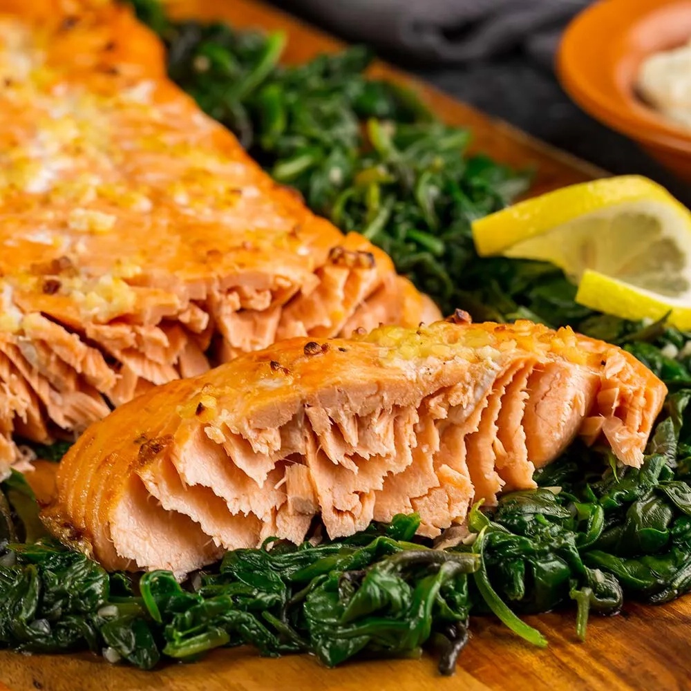 Receita de Salmão com Espinafre e Molho de Cream Cheese