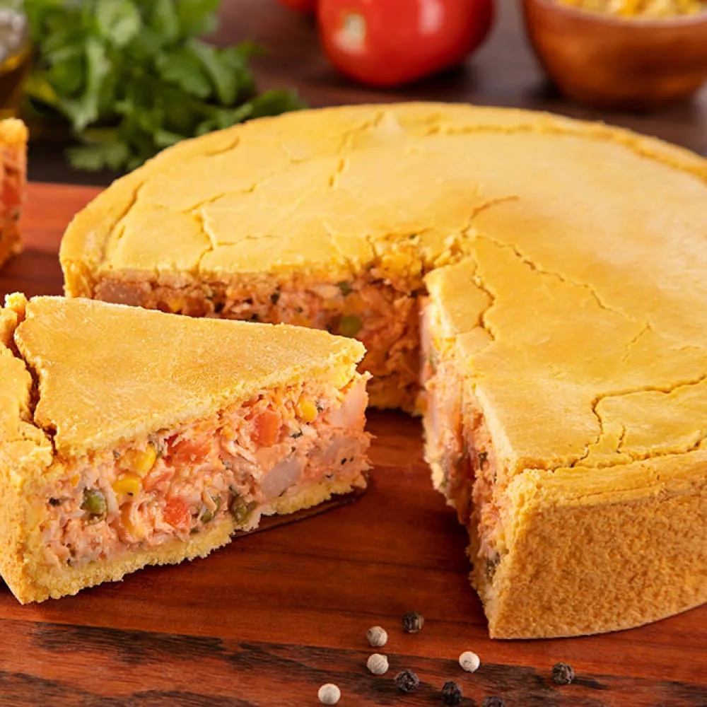 Receita de Torta de Frango com Massa Crocante de Fubá