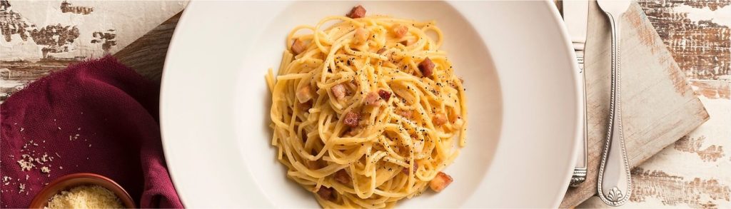 Macarrão ao molho carbonara