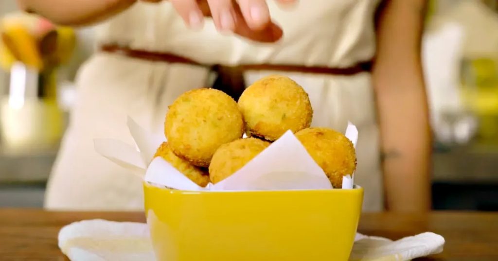 Bolinha de Presunto e Queijo Sadia