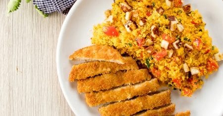 Cuscuz com Hambúrguer de Frango Empanado Sadia