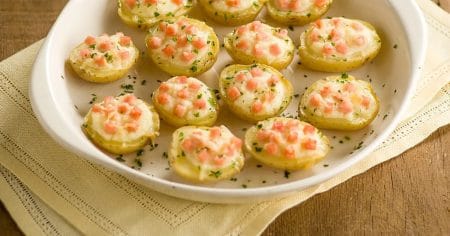 Mini Batata Assada com Requeijão e Peito de Peru Sadia