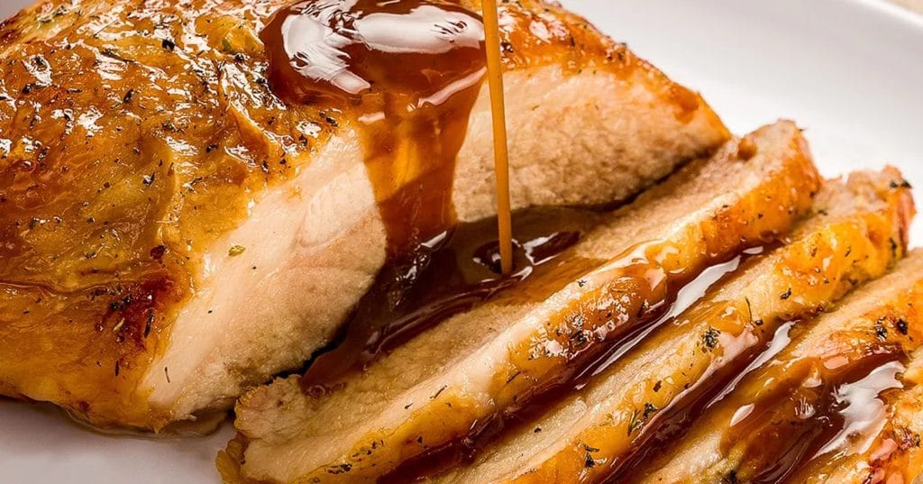 Pernil ao Vinho Espumante com Farofa de Pão Italiano