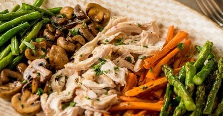 Peru Bolinha Desfiado com Vegetais