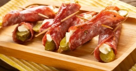 Picles com Salame Hamburguês e Requeijão