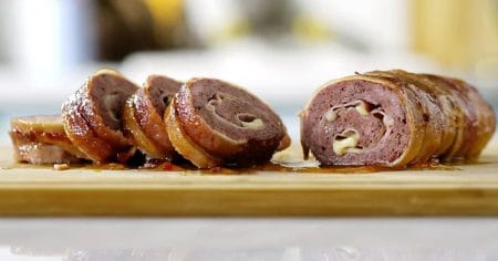 Rocambole de Carne com Linguiça e Queijo