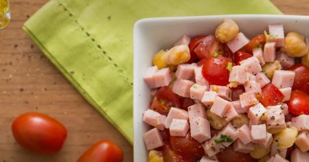 Salada de Grão-de-bico com Presunto Sadia
