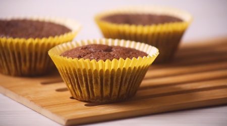 Muffins Integrais De Chocolate Com Banana