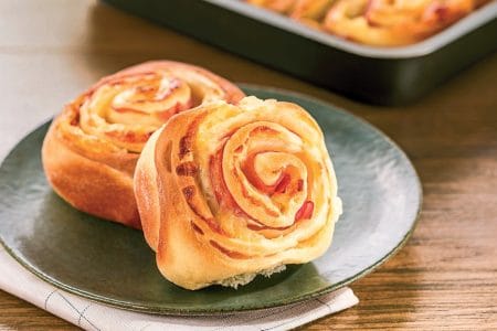 Pãezinhos de Presunto Frimesa com abacaxi
