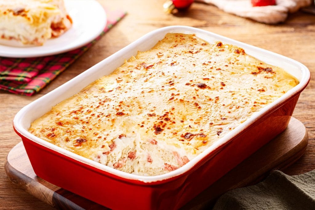 Pão gratinado com molho branco