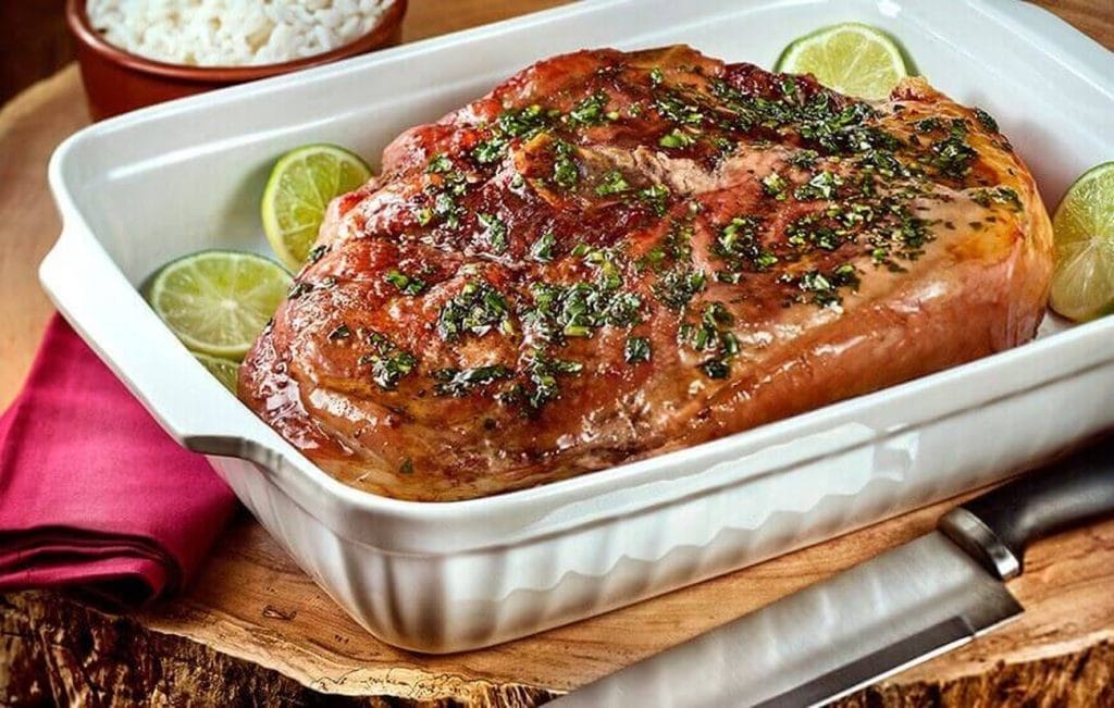 Pernil assado com limão e estragão