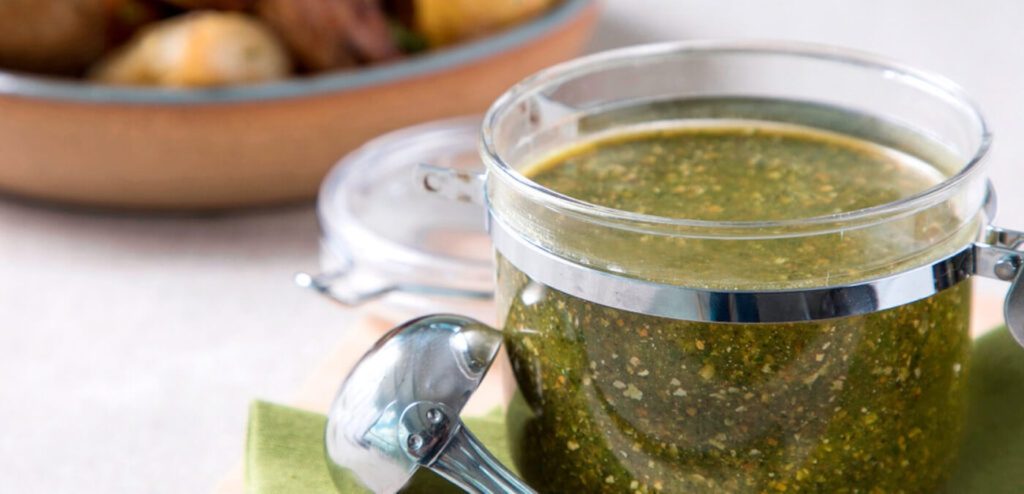 PESTO DE RAMA DE CENOURA PARA AVE NATALINA
