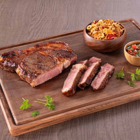Receita de Bife de Chorizo com Salada de Farofa