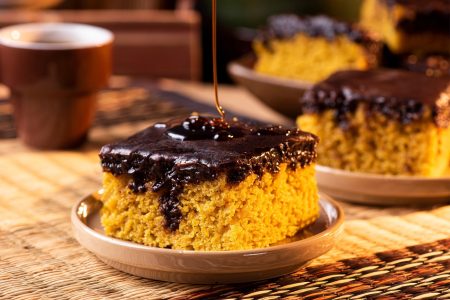 Receita de Bolo de Cenoura com Cobertura