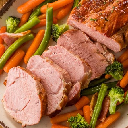 Receita de Filé mignon suíno assado com legumes no vapor