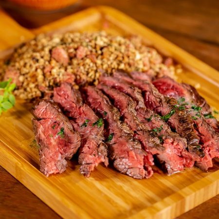 Receita de Fraldinha Swift Assada com Farofa de Linguiça