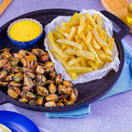 Receita de Mexilhão com Batata e Maionese Caseira de Cúrcuma
