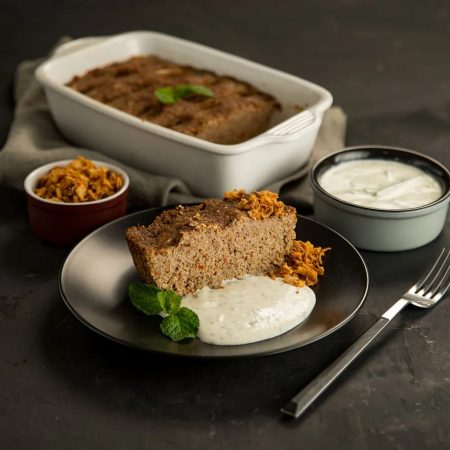 Receita de Quibe Assado com Molho de Hortelã e Cebola Crispy