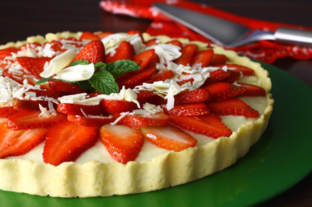 Torta de Chocolate Branco com Morango