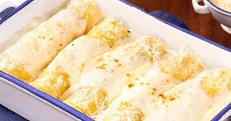Canelone com ricota e espinafre