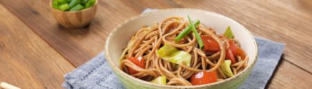 Macarrão oriental vegano