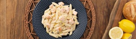 Penne ao limone com salmão