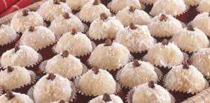 Beijinho de Coco (Docinho de Coco rápido)