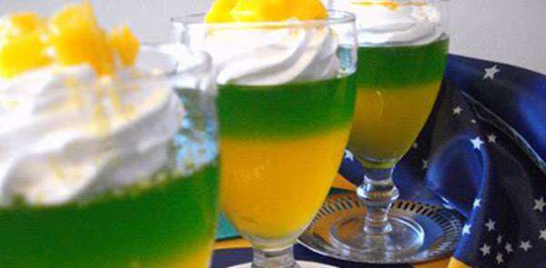 Sobremesa de gelatina verde e amarela para a Copa