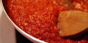Como Fazer Molho de Tomate para Pizza