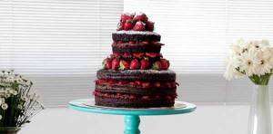 Naked Cake de Chocolate e Morango