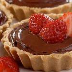 Tortinha de Chocolate com Morangos