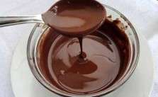 Calda Cremosa de Chocolate