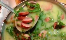Caldo de Verde com Linguiça Defumada