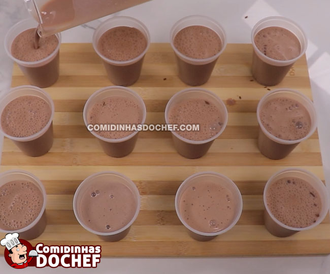 Chocolé Picolé de Chocolate - Passo 3
