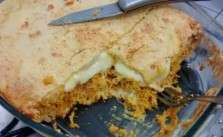 Torta de Frango Recheada com Requeijão